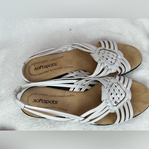 Softspots, white straps sandals with suede insoles - Picture 3 of 6